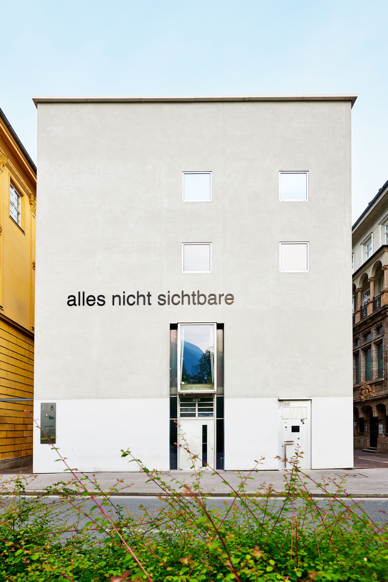 Werk Gappmayrs an der Innsbrucker Innpromenade